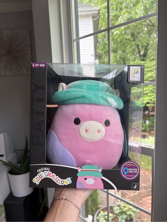 Patty the select series SS SAN DIEGO comic con 2023 sdcc Squishmallow NEW